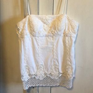 Sue Wong embroidered top. White. Size M